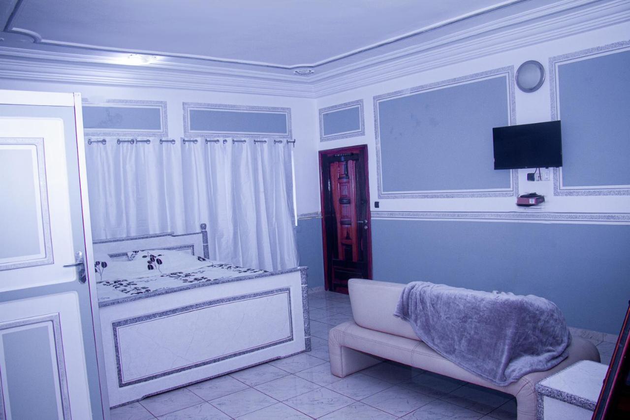 Hotel Amazone 科托努 外观 照片